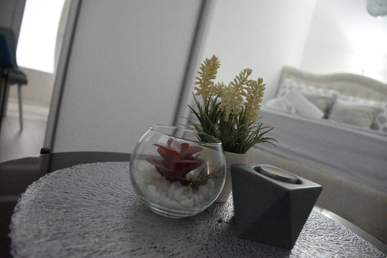 The White Apartment モスタル エクステリア 写真